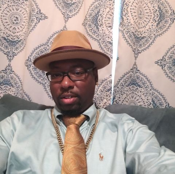 Meet your Posher, Deangelo - Picture 1 of 1